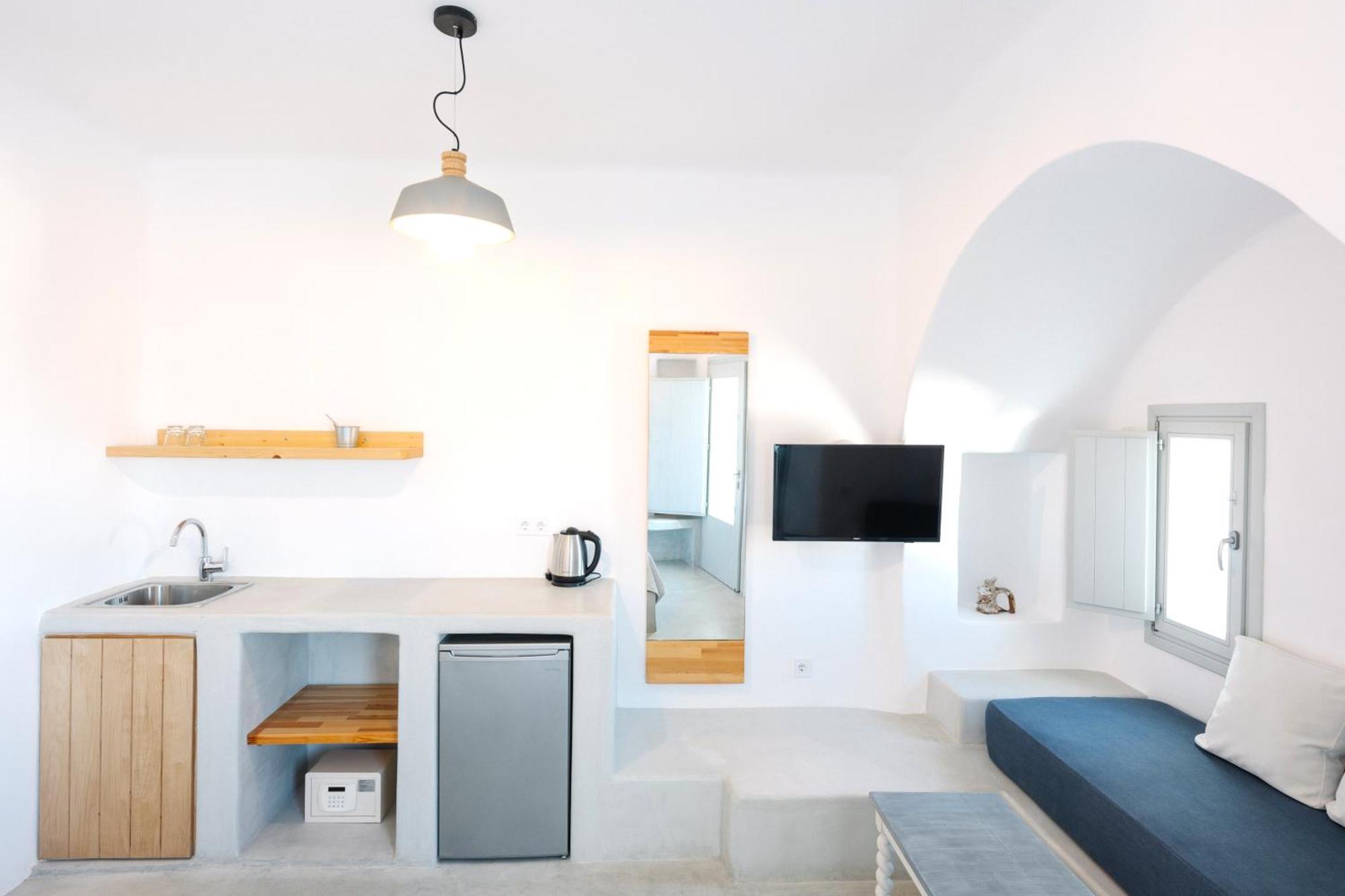 White Loft Hotell Ios Exteriör bild
